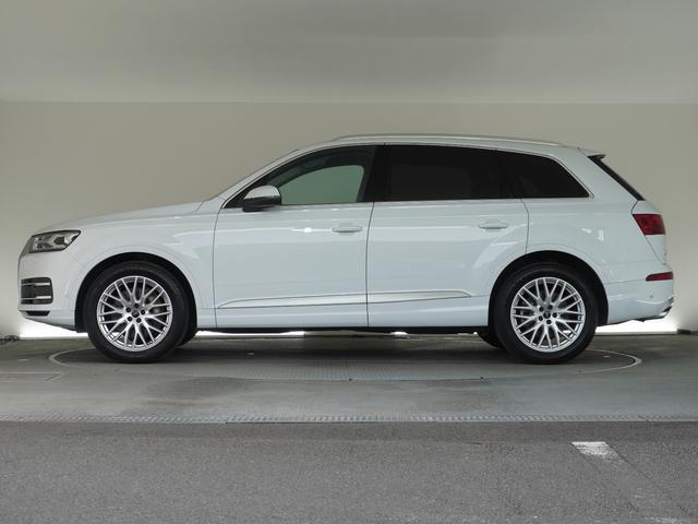 Ｑ７ ２．０ＴＦＳＩクワトロ　認定中古車◆アダプティブエアサスペンション◆オールホイールステアリング◆三列目シート◆ＡｕｄｉＳｐｏｒｔ　１０Ｙスポークデザイン２０インチアルミホイール（3枚目）