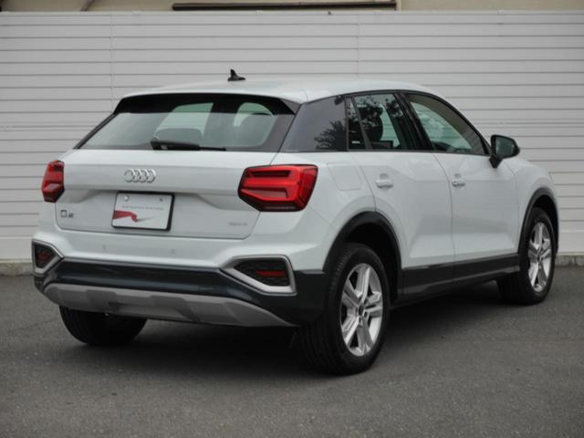 Ｑ２ ３５ＴＦＳＩアドバンスド　ＭＭＩナビ　コンビニ＆アシスタンスＰ　テクノロジーＰ　認定中古車（5枚目）