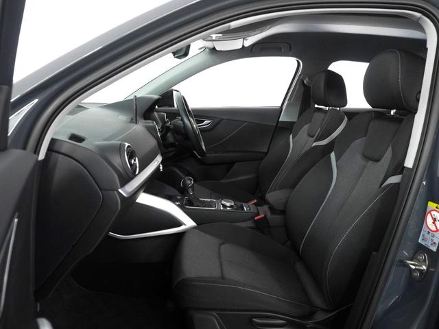 Ｑ２ ３０ＴＦＳＩスポーツ　コンフォートパッケージ　認定中古車（9枚目）