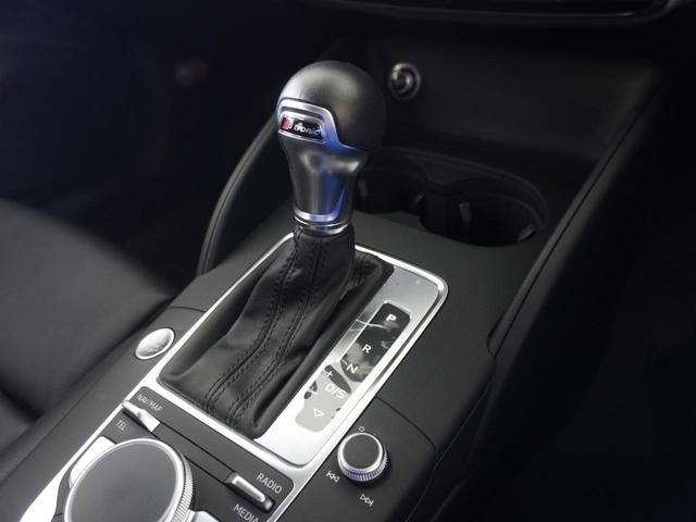 Ａ３セダン ２．０ＴＦＳＩクワトロ　スポーツ　ラグジュアリーＰ　セーフティＰ　ＭＭＩナビ　コンビニエンスＰ　認定中古車（11枚目）
