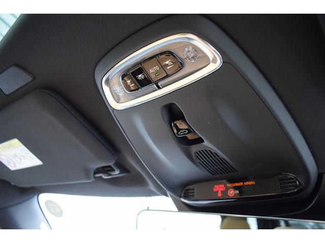 XC90  パーク・アシスト・フロント パワーテールゲート ヘッドアップ・ディスプレイ 360度ビューカメラ パークアシスト・パイロット 本革シート 助手席シートメモリー機構 リア・シートヒーター(17枚目)