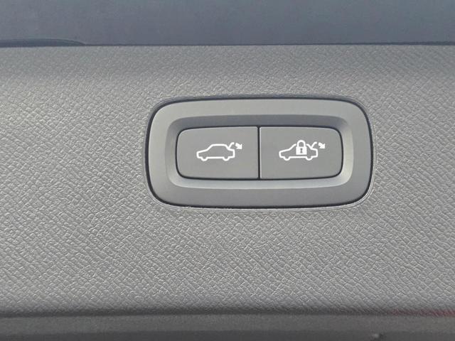 XC90 B6 AWD インスクリプション 4WD ワンオーナー 禁煙車 ルーフレール ETC サンルーフ キーレス ナビ フルセグ パワーテールゲート 360度ビューカメラ パークアシスト・パイロット 本革シート 助手席シートメモリー機構(12枚目)