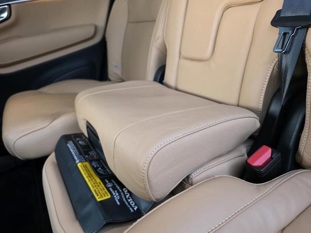 XC90 B6 AWD インスクリプション 4WD ワンオーナー 禁煙車 ルーフレール ETC サンルーフ キーレス ナビ フルセグ パワーテールゲート 360度ビューカメラ パークアシスト・パイロット 本革シート 助手席シートメモリー機構(24枚目)