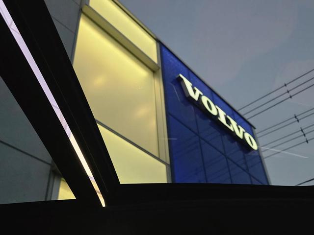 XC90 B6 AWD インスクリプション 4WD ワンオーナー 禁煙車 ルーフレール ETC サンルーフ キーレス ナビ フルセグ パワーテールゲート 360度ビューカメラ パークアシスト・パイロット 本革シート 助手席シートメモリー機構(46枚目)