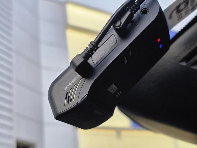 XC90 B6 AWD インスクリプション 4WD ワンオーナー 禁煙車 ルーフレール ETC サンルーフ キーレス ナビ フルセグ パワーテールゲート 360度ビューカメラ パークアシスト・パイロット 本革シート 助手席シートメモリー機構(47枚目)