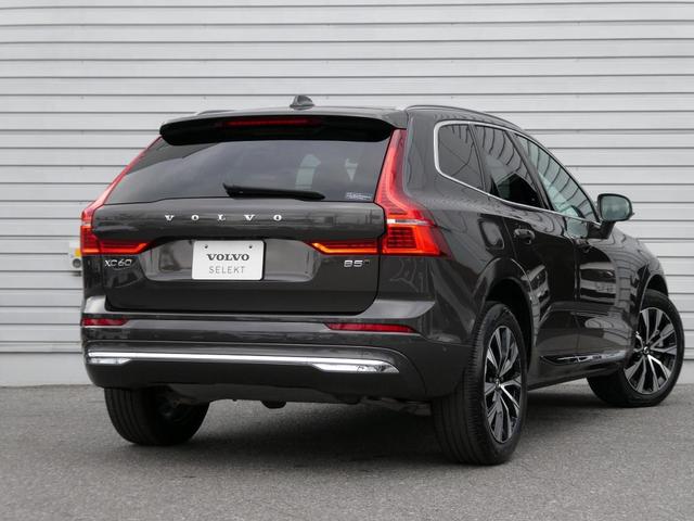 XC60 アルティメット B5 AWD 4WD ルーフレール ETC サンルーフ キーレス バックカメラ シートヒーター&エアコン パワーテールゲート ヘッドアップ・ディスプレイ 360度ビューカメラ 本革シート 助手席シートメモリー機構(3枚目)
