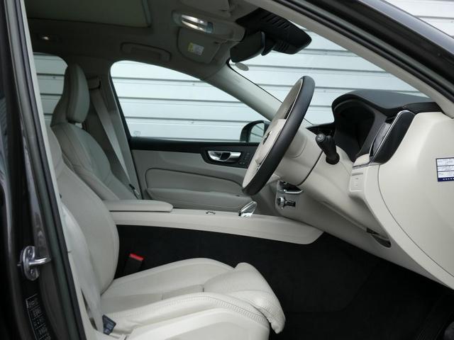 XC60 アルティメット B5 AWD 4WD ルーフレール ETC サンルーフ キーレス バックカメラ シートヒーター&エアコン パワーテールゲート ヘッドアップ・ディスプレイ 360度ビューカメラ 本革シート 助手席シートメモリー機構(12枚目)