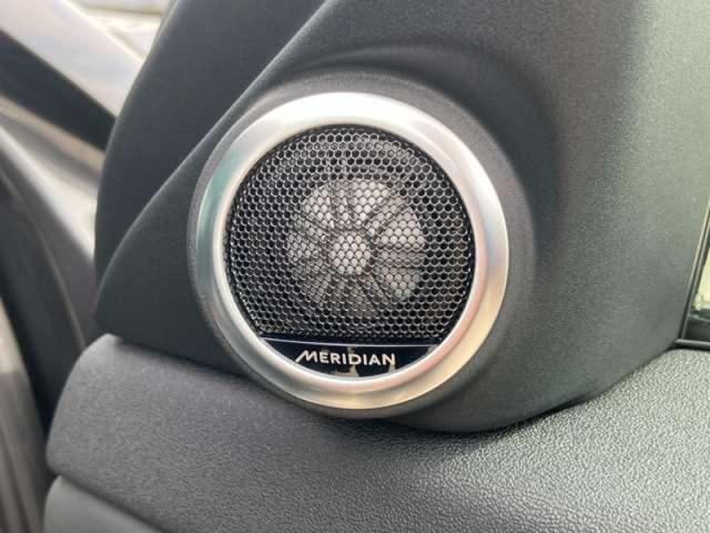 レンジローバーイヴォーク ダイナミック　ＨＳＥ　Ｐ３００ｅ　ＰＨＥＶ　１オーナー　２０インチスタイル１０８５グロスブラックフィニッシュ　コールドクライメートコンビニエンスパック　フロント　シートヒーター＆クーラー　リアシートヒーター　ブラックコントラストルーフ（12枚目）