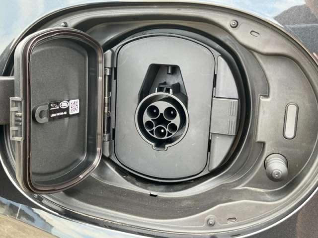 レンジローバーイヴォーク ダイナミック　ＨＳＥ　Ｐ３００ｅ　ＰＨＥＶ　１オーナー　２０インチスタイル１０８５グロスブラックフィニッシュ　コールドクライメートコンビニエンスパック　フロント　シートヒーター＆クーラー　リアシートヒーター　ブラックコントラストルーフ（35枚目）