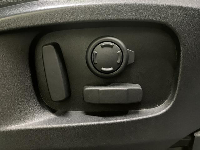 ディフェンダー １１０Ｘ－ダイナミックＨＳＥ　Ｄ３００　ディーゼルターボ　４ＷＤ　１オーナー　エアサスペンションパック　フロントヒータークーラーシート　２２インチスタイル５０９８ホイール　サンルーフ　液晶メーター　１１．４インチナビゲーション（13枚目）