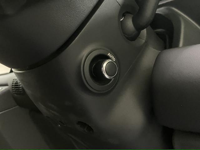 ディフェンダー １１０Ｘ－ダイナミックＨＳＥ　Ｄ３００　ディーゼルターボ　４ＷＤ　１オーナー　エアサスペンションパック　フロントヒータークーラーシート　２２インチスタイル５０９８ホイール　サンルーフ　液晶メーター　１１．４インチナビゲーション（15枚目）