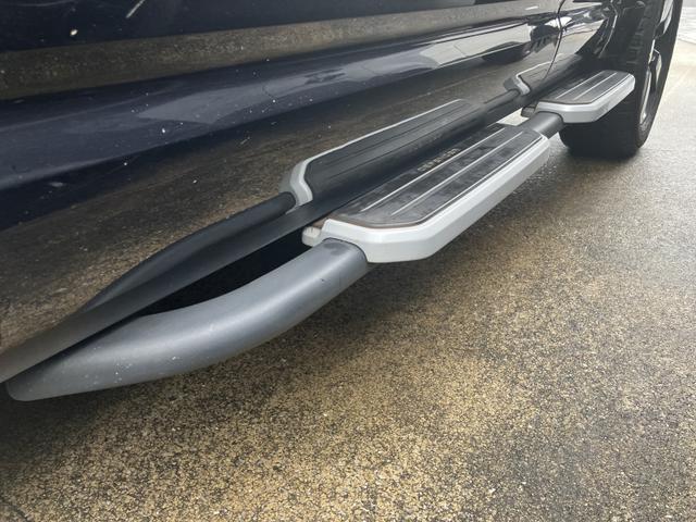 ディフェンダー 110X-ダイナミックSE D300 ディーゼルターボ 4WD 1オーナー 7人乗り エアサスペンションパック エクステンデッドブラックパック 20インチスタイル5098ホイール ファミリーパック MERIDIANサウンド(8枚目)