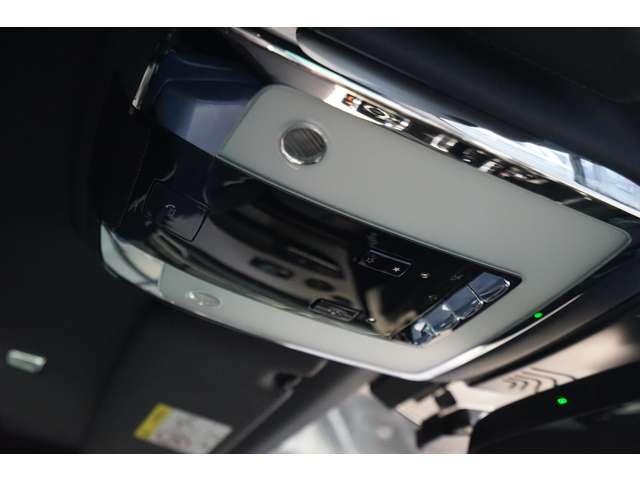 ファントム ＥＷＢ　Ｄ車　スタ－ライトヘッドライナ－　２２インチＡＷ　ピクニックテ－ブル／リアモニタ－　ロングコ－チライン　ビスポ－クインテリアスタ－ライトヘッドライナ－　リアカ－テン（23枚目）