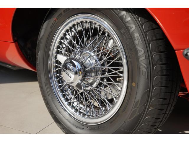 Ｅタイプ ロードスター　ＤＨＣ　３．８Ｌ　ｓｅｒｉｅｓ１　左ハンドル　４輪ディスクブレ－キ　ＭＹ１９６４　ＥＴＣ　４速ＭＴ（5枚目）