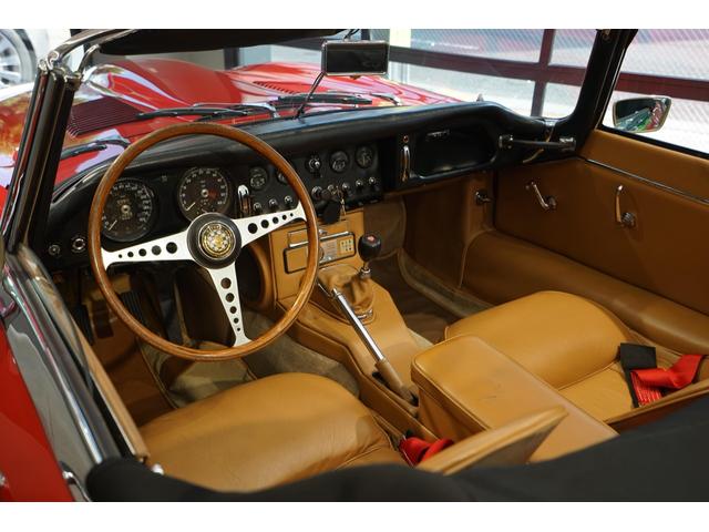 Ｅタイプ ロードスター　ＤＨＣ　３．８Ｌ　ｓｅｒｉｅｓ１　左ハンドル　４輪ディスクブレ－キ　ＭＹ１９６４　ＥＴＣ　４速ＭＴ（7枚目）
