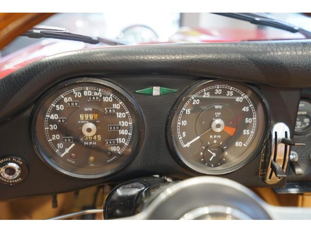 Ｅタイプ ロードスター　ＤＨＣ　３．８Ｌ　ｓｅｒｉｅｓ１　左ハンドル　４輪ディスクブレ－キ　ＭＹ１９６４　ＥＴＣ　４速ＭＴ（9枚目）