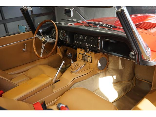 Ｅタイプ ロードスター　ＤＨＣ　３．８Ｌ　ｓｅｒｉｅｓ１　左ハンドル　４輪ディスクブレ－キ　ＭＹ１９６４　ＥＴＣ　４速ＭＴ（12枚目）