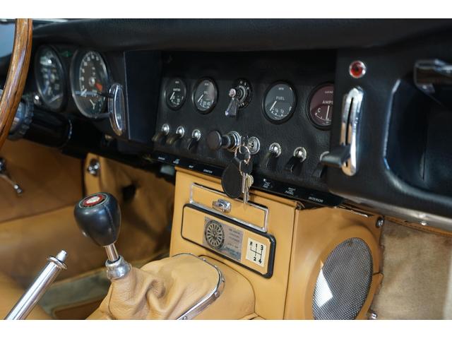 Ｅタイプ ロードスター　ＤＨＣ　３．８Ｌ　ｓｅｒｉｅｓ１　左ハンドル　４輪ディスクブレ－キ　ＭＹ１９６４　ＥＴＣ　４速ＭＴ（15枚目）
