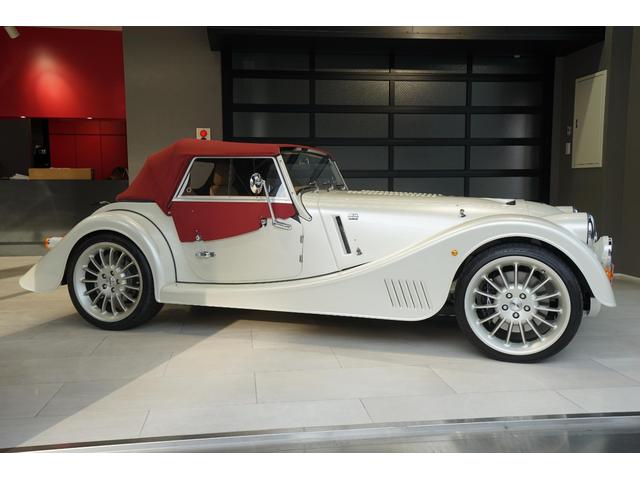 モーガンその他 プラスシックス ピナクル 世界限定30台 ワンオ-ナ- ディ-ラ-車 フォ-ンソフトグレインレザ- キャメルタンシ-ト ヒ-テッドシ-ト イ-ジ-アップフードマル-ンモヘア ブラックメッシュグリルペイント フ-ドカバ- ラゲ-ジラックパック(4枚目)
