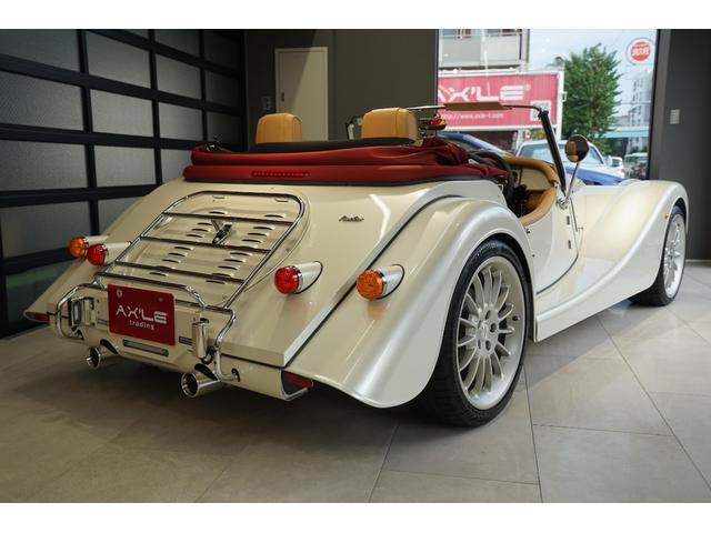 モーガンその他 プラスシックス ピナクル 世界限定30台 ワンオ-ナ- ディ-ラ-車 フォ-ンソフトグレインレザ- キャメルタンシ-ト ヒ-テッドシ-ト イ-ジ-アップフードマル-ンモヘア ブラックメッシュグリルペイント フ-ドカバ- ラゲ-ジラックパック(5枚目)