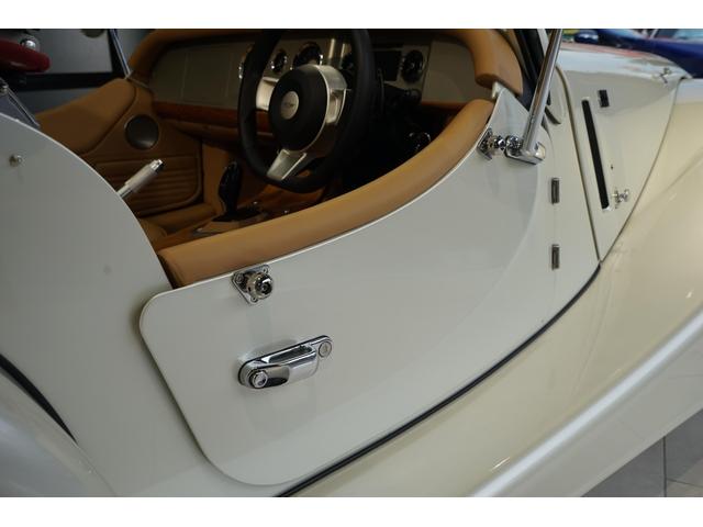 モーガンその他 プラスシックス ピナクル 世界限定30台 ワンオ-ナ- ディ-ラ-車 フォ-ンソフトグレインレザ- キャメルタンシ-ト ヒ-テッドシ-ト イ-ジ-アップフードマル-ンモヘア ブラックメッシュグリルペイント フ-ドカバ- ラゲ-ジラックパック(19枚目)