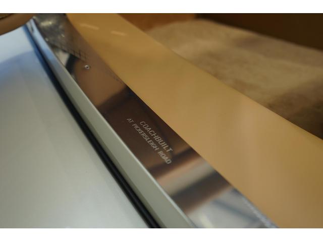 モーガンその他 プラスシックス ピナクル 世界限定30台 ワンオ-ナ- ディ-ラ-車 フォ-ンソフトグレインレザ- キャメルタンシ-ト ヒ-テッドシ-ト イ-ジ-アップフードマル-ンモヘア ブラックメッシュグリルペイント フ-ドカバ- ラゲ-ジラックパック(28枚目)