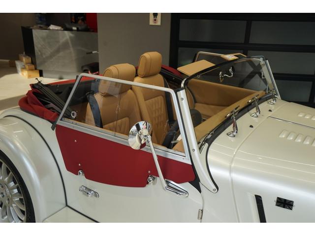 モーガンその他 プラスシックス ピナクル 世界限定30台 ワンオ-ナ- ディ-ラ-車 フォ-ンソフトグレインレザ- キャメルタンシ-ト ヒ-テッドシ-ト イ-ジ-アップフードマル-ンモヘア ブラックメッシュグリルペイント フ-ドカバ- ラゲ-ジラックパック(31枚目)