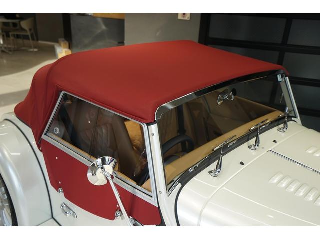 モーガンその他 プラスシックス ピナクル 世界限定30台 ワンオ-ナ- ディ-ラ-車 フォ-ンソフトグレインレザ- キャメルタンシ-ト ヒ-テッドシ-ト イ-ジ-アップフードマル-ンモヘア ブラックメッシュグリルペイント フ-ドカバ- ラゲ-ジラックパック(33枚目)
