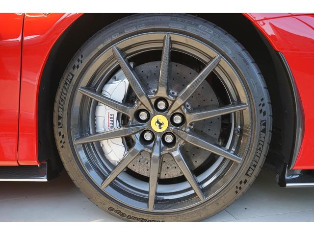 ＳＦ９０ストラダーレ アセットフィオラノ　　Ｆ１　ＤＣＴ　Ｅ４ＷＤ　Ｄ車　カ－ボンホイ－ル　フルカ－ボン　カ－ボンフロントスポイラ－／サイドエアインテ－ク／リアディフュ－ザ－／サイドシル／ドライバ－ゾ－ン／インストメンツカバ－／ドアパネル／センタ－トンネル／レ－シングシ－ト（5枚目）