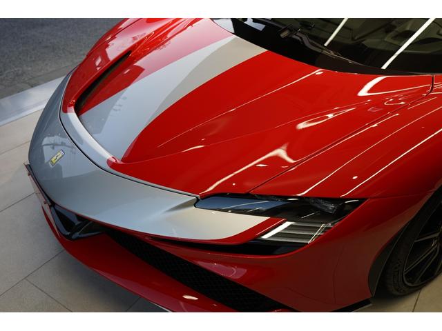ＳＦ９０ストラダーレ アセットフィオラノ　　Ｆ１　ＤＣＴ　Ｅ４ＷＤ　Ｄ車　カ－ボンホイ－ル　フルカ－ボン　カ－ボンフロントスポイラ－／サイドエアインテ－ク／リアディフュ－ザ－／サイドシル／ドライバ－ゾ－ン／インストメンツカバ－／ドアパネル／センタ－トンネル／レ－シングシ－ト（32枚目）