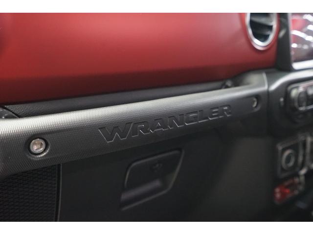 ジープ・ラングラーアンリミテッド ルビコン 4WD D車 JEPPESENコンプリ 電動サイドステップ フロントバンパー/リヤバンパー タクティカルエキゾーストマフラー(23枚目)