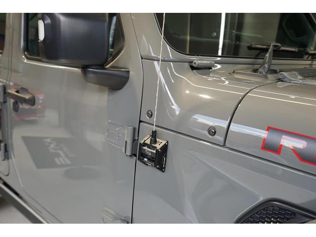 ジープ・ラングラーアンリミテッド ルビコン 4WD D車 JEPPESENコンプリ 電動サイドステップ フロントバンパー/リヤバンパー タクティカルエキゾーストマフラー(30枚目)