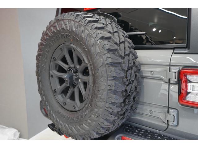 ジープ・ラングラーアンリミテッド ルビコン 4WD D車 JEPPESENコンプリ 電動サイドステップ フロントバンパー/リヤバンパー タクティカルエキゾーストマフラー(31枚目)