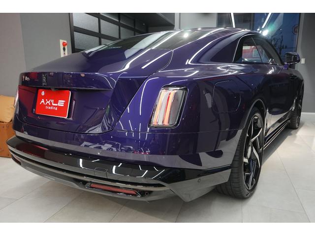 スペクター ベースグレード　左Ｈ　Ｄ車　１オナ　ビスポークインテリア　ＯＰ１１００　スタ－ライトドア／ル－フ　イルミネ－テッドフェイシア　ビスポ－クオ－ディオ　エクステンデットパイピング　カラ－ステッチ　ビスポ－ククロック　前後（3枚目）