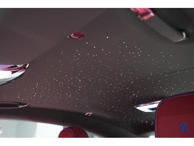 スペクター ベースグレード　左Ｈ　Ｄ車　１オナ　ビスポークインテリア　ＯＰ１１００　スタ－ライトドア／ル－フ　イルミネ－テッドフェイシア　ビスポ－クオ－ディオ　エクステンデットパイピング　カラ－ステッチ　ビスポ－ククロック　前後（8枚目）