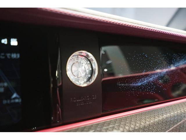 スペクター ベースグレード　左Ｈ　Ｄ車　１オナ　ビスポークインテリア　ＯＰ１１００　スタ－ライトドア／ル－フ　イルミネ－テッドフェイシア　ビスポ－クオ－ディオ　エクステンデットパイピング　カラ－ステッチ　ビスポ－ククロック　前後（23枚目）