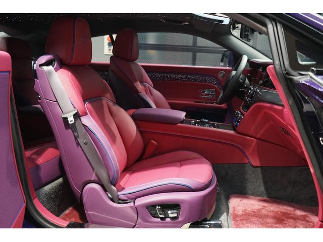 スペクター ベースグレード　左Ｈ　Ｄ車　１オナ　ビスポークインテリア　ＯＰ１１００　スタ－ライトドア／ル－フ　イルミネ－テッドフェイシア　ビスポ－クオ－ディオ　エクステンデットパイピング　カラ－ステッチ　ビスポ－ククロック　前後（33枚目）