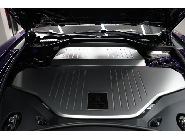 スペクター ベースグレード　左Ｈ　Ｄ車　１オナ　ビスポークインテリア　ＯＰ１１００　スタ－ライトドア／ル－フ　イルミネ－テッドフェイシア　ビスポ－クオ－ディオ　エクステンデットパイピング　カラ－ステッチ　ビスポ－ククロック　前後（36枚目）