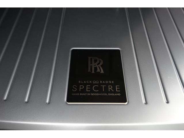スペクター ベースグレード　左Ｈ　Ｄ車　１オナ　ビスポークインテリア　ＯＰ１１００　スタ－ライトドア／ル－フ　イルミネ－テッドフェイシア　ビスポ－クオ－ディオ　エクステンデットパイピング　カラ－ステッチ　ビスポ－ククロック　前後（37枚目）