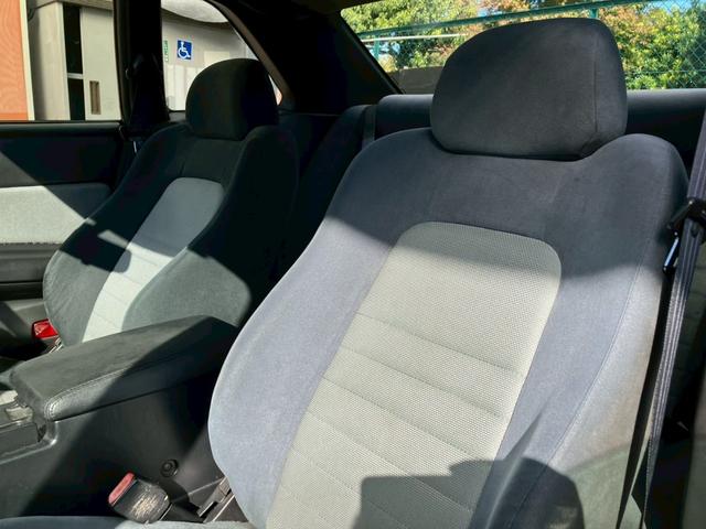 スカイライン ２５ＧＴターボ　純正５速　インジェクタ新品交換済　ＲＡＹＳ　ＴＥ３７　１８ｉｎＡＷ　社外フロアマット　ＫＹＢ　ＮｅｗＳＲショック　ショックタワー補修済　ＨＫＳターボタイマー　ＮＩＳＭＯマフラー　純正リアスポイラー（27枚目）