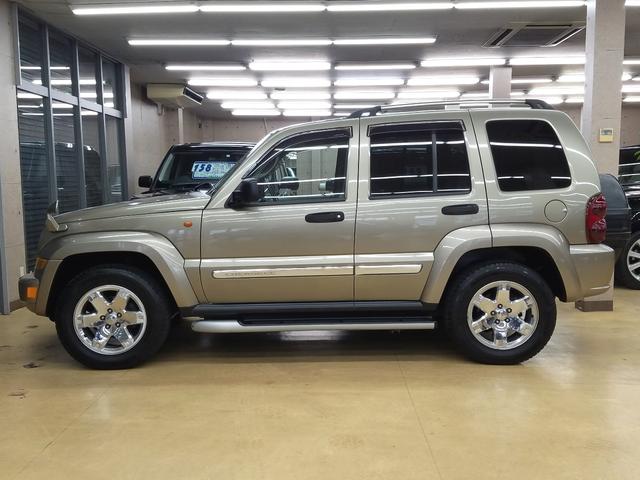 リミテッドED本革内装KJ型Jeep最終モデルガッチリ整備付(4枚目)