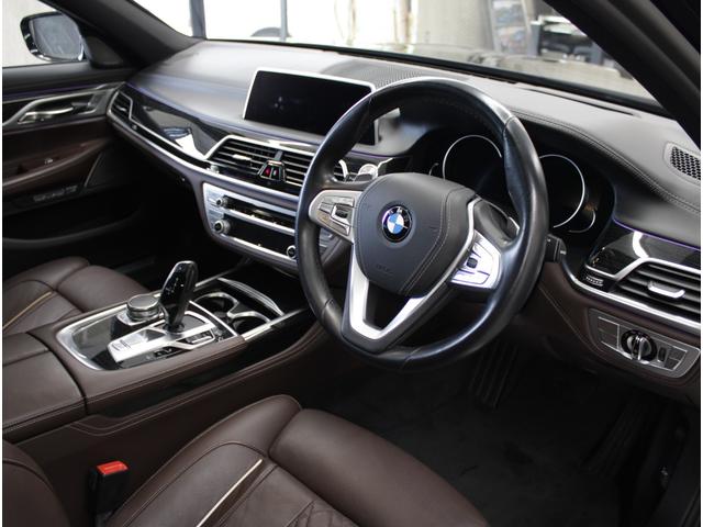 740i Mスポーツ リアコンフォートPKG Dアシスト+ SR 茶革 Sヒーター ベンチレーター HUD トップビュー&3Dカメラ 純正リアエンタ ACC PDC harman/kardon オートトランク 20AW(5枚目)