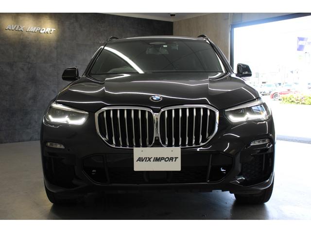 Ｘ５ ｘＤｒｉｖｅ　３５ｄ　Ｍスポーツ　ドライビングダイナミクスＰＫＧ　プラスＰＫＧ　禁煙　黒革　後席モニター　パノラマＳＲ　シートヒーター　ＡＣＣ　ＬＥＤヘッドライト　ＨＵＤ　ナビ　ＴＶ　トップビューカメラ　ハルトゲ２２ＡＷ（3枚目）