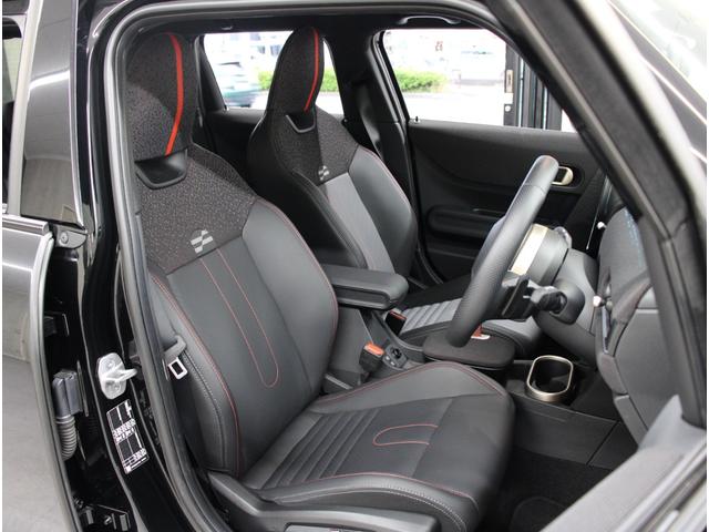 MINI クーパーS ジョン・クーパー・ワークス・トリム JCWトリム Mパッケ-ジ 禁煙1オ-ナ- 黒半革 ナビ 全方位カメラ Dアシスト コンフォートアクセス ACC HUD ハーマンカードン マッサージ JCW17インチAW 新車保証継承(6枚目)