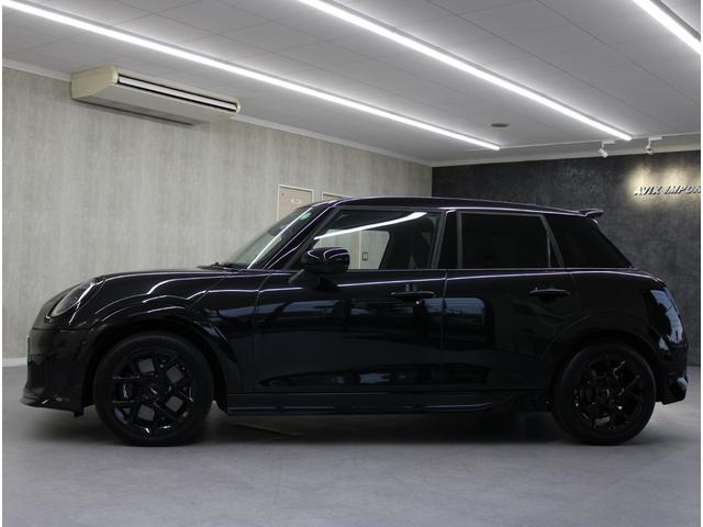 MINI クーパーS ジョン・クーパー・ワークス・トリム JCWトリム Mパッケ-ジ 禁煙1オ-ナ- 黒半革 ナビ 全方位カメラ Dアシスト コンフォートアクセス ACC HUD ハーマンカードン マッサージ JCW17インチAW 新車保証継承(33枚目)