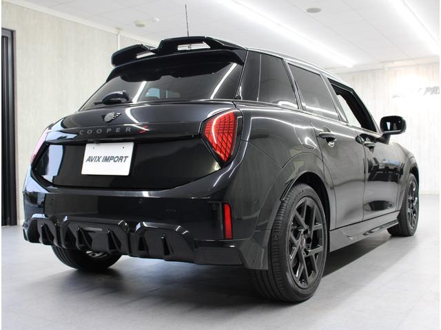 MINI クーパーS ジョン・クーパー・ワークス・トリム JCWトリム Mパッケ-ジ 禁煙1オ-ナ- 黒半革 ナビ 全方位カメラ Dアシスト コンフォートアクセス ACC HUD ハーマンカードン マッサージ JCW17インチAW 新車保証継承(41枚目)