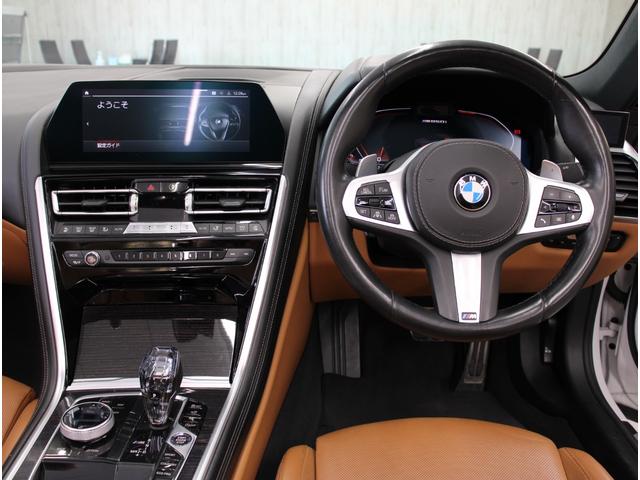 8シリーズ M850i xDriveカブリオレ 黒幌 茶革 シートヒータ- ベンチレーション Bowers&Wilkins Dアシストプロ ACC HUD PDC ナビ TV 360°カメラ BMWレーザーライト 純正20インチAW(11枚目)