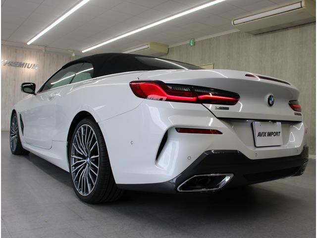 8シリーズ M850i xDriveカブリオレ 黒幌 茶革 シートヒータ- ベンチレーション Bowers&Wilkins Dアシストプロ ACC HUD PDC ナビ TV 360°カメラ BMWレーザーライト 純正20インチAW(42枚目)