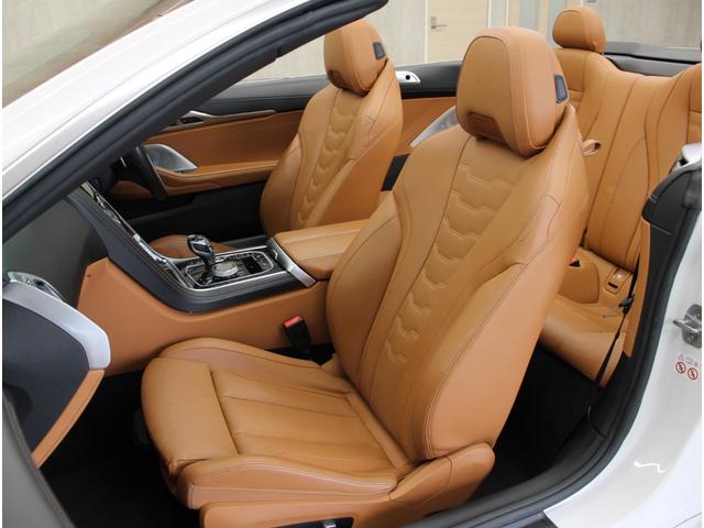 8シリーズ M850i xDriveカブリオレ 黒幌 茶革 シートヒータ- ベンチレーション Bowers&Wilkins Dアシストプロ ACC HUD PDC ナビ TV 360°カメラ BMWレーザーライト 純正20インチAW(48枚目)