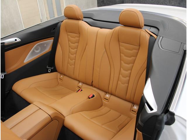 8シリーズ M850i xDriveカブリオレ 黒幌 茶革 シートヒータ- ベンチレーション Bowers&Wilkins Dアシストプロ ACC HUD PDC ナビ TV 360°カメラ BMWレーザーライト 純正20インチAW(49枚目)